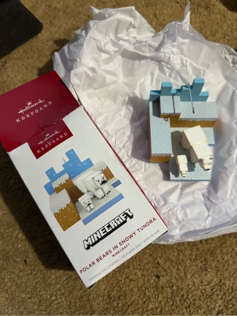 Hallmark Keepsake Minecraft Polar Bears in Snowy Tundra Christmas ornament
